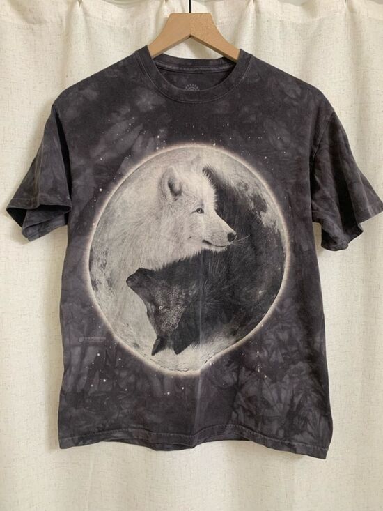 The Mountain Tops - The Mountain 100% Cotton Wolf Moon Stars Tie Dye Tee Yin Yang Black Gray Medium